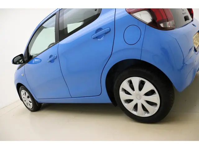 Peugeot 108 1.0 e-VTi Active 2015 Benzine 15