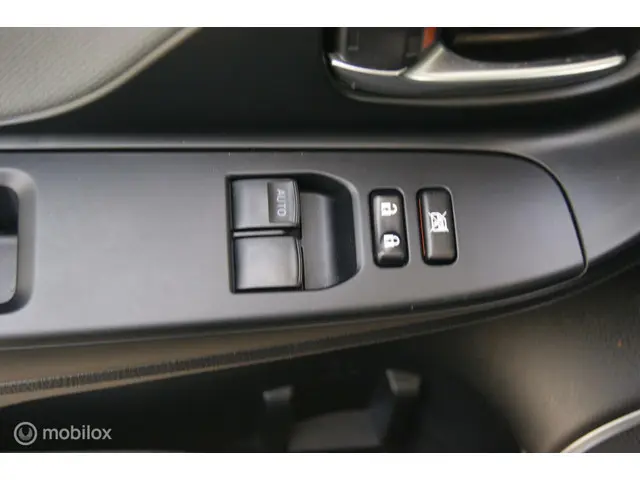 Toyota Yaris 1.5 Hybrid Aspiration 2016 Hybride Benzine 7