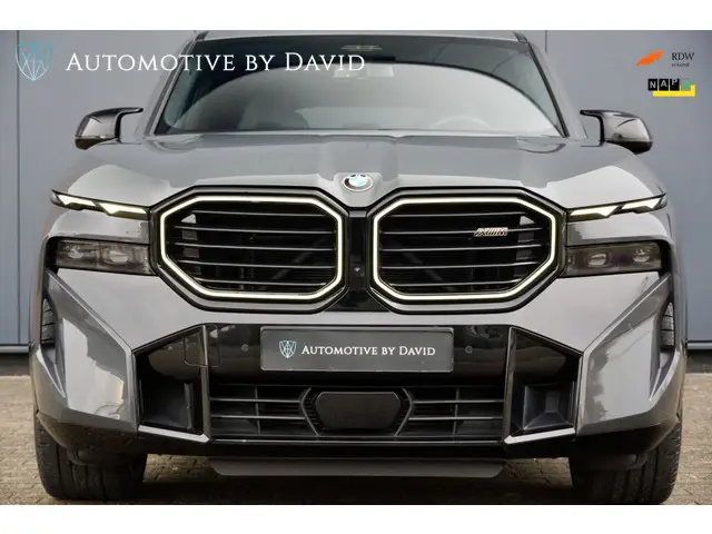 BMW XM PHEV 4.4 V8 653 pk 30 kWh 2023 Hybride Benzine 84