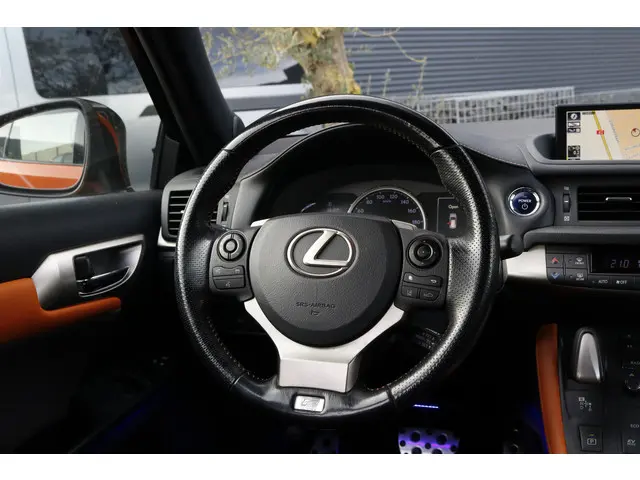 Lexus CT 200h F Sport Line 2018 Hybride Benzine 26