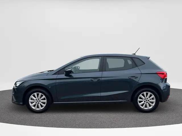 SEAT Ibiza 1.0 TSI Style Business Connect 2024 Benzine 2
