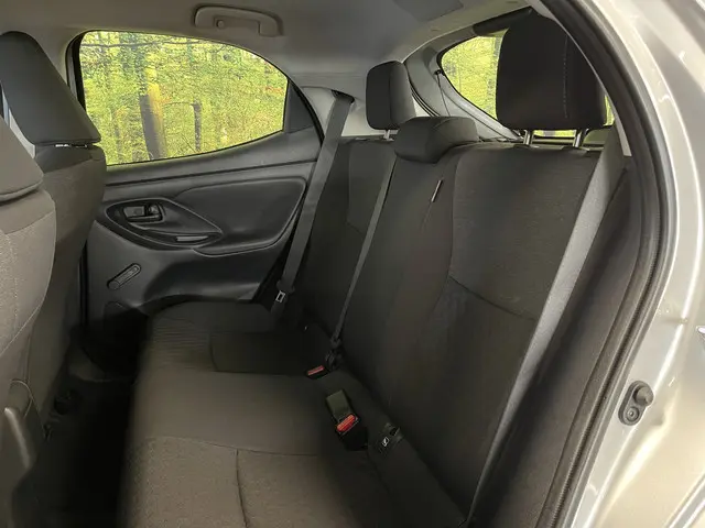 Toyota Yaris 1.5 Hybrid Active 2023 Hybride Benzine 25