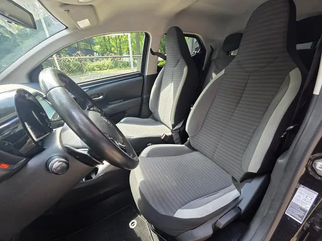 Toyota Aygo 1.0 VVT-i x-first 2018 Benzine 6