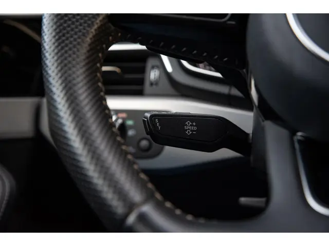 Audi A4 Avant 45 TFSI quattro edition one 2020 Benzine 22