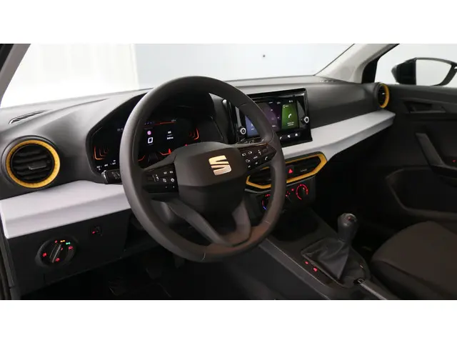 SEAT Arona 1.0 EcoTSI 95pk Reference 2024 Benzine 16