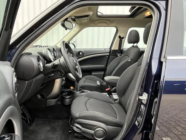 MINI Countryman 1.6 One Knockout Edition 2014 Benzine 16