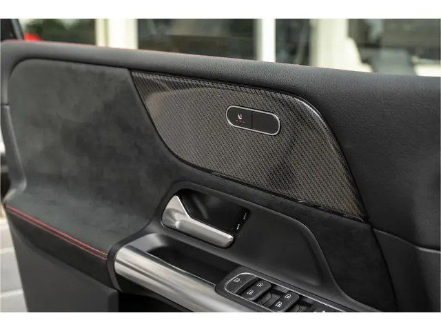 Mercedes-Benz B-Klasse 250 AMG Line 2022 Benzine 20
