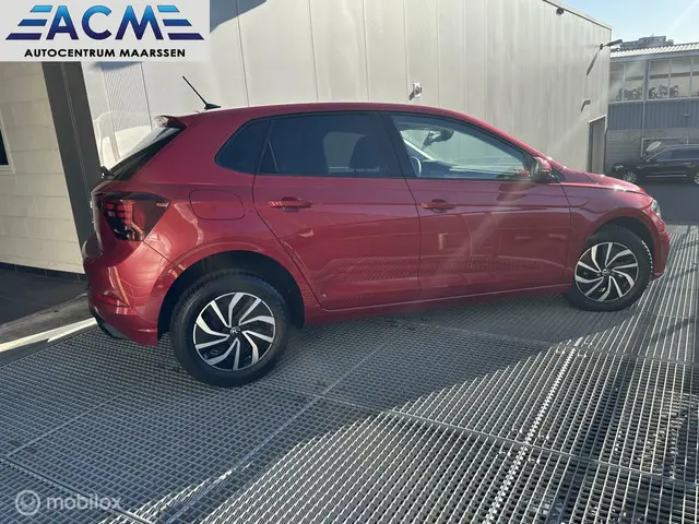 Volkswagen Polo 2