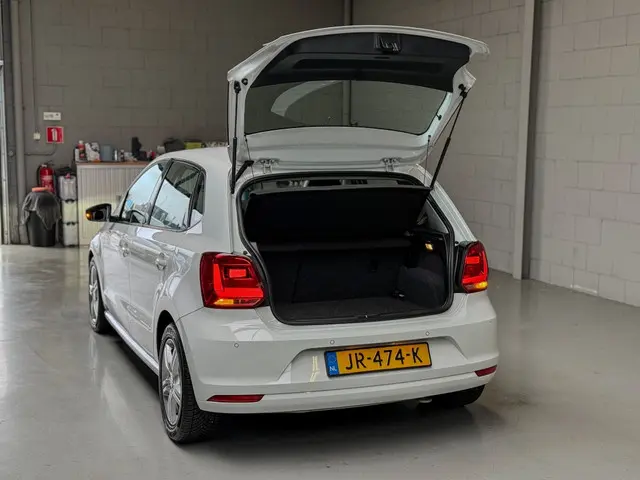 Volkswagen Polo 1.0 Comfortline 2014 Benzine 9