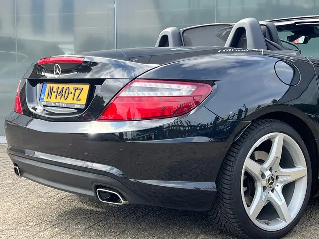 Mercedes-Benz SLK 200 AMG PANORAMADAK 2014 Benzine 10