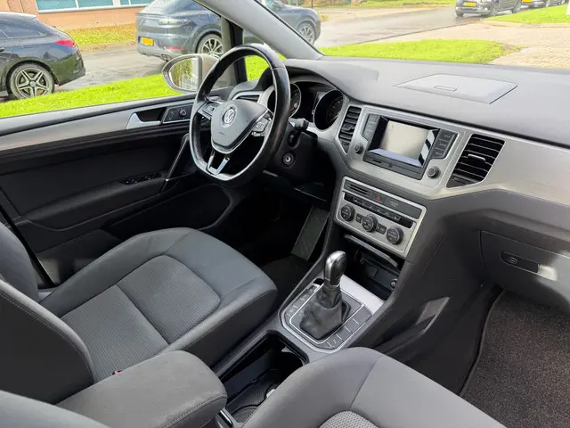 Volkswagen Golf Sportsvan 1.2 TSI Highline 2015 Benzine 12