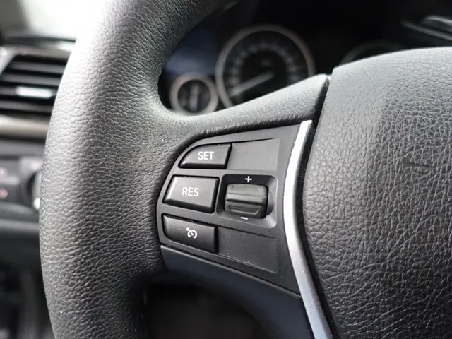 BMW 3 Serie 328i High Executive Aut- 2013 Benzine 18