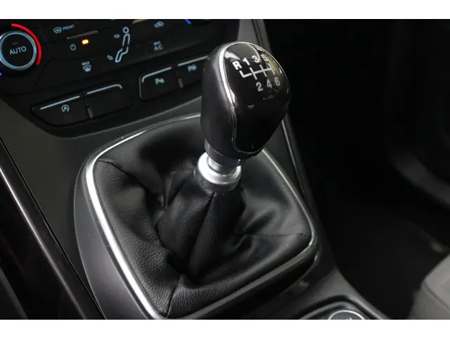 Ford Grand C-Max 1.0 Titanium 7p. 2017 Benzine 38