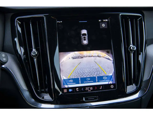 Volvo V60 2.0 B3 Essential Edition 2023 Benzine 20