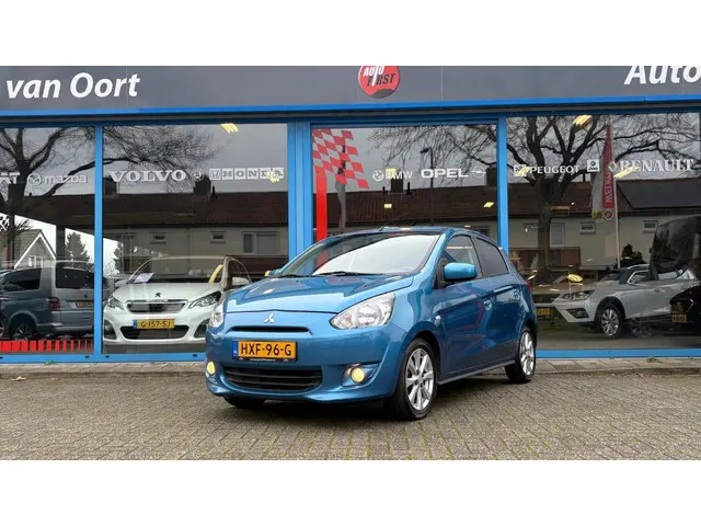 Mitsubishi Space Star 1.2 Intense+ 2013 Benzine