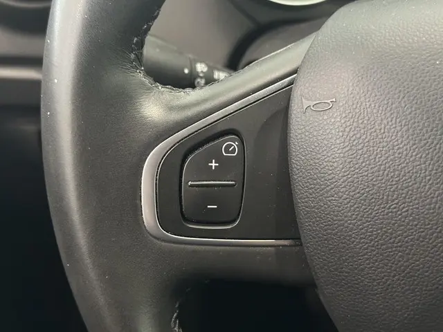 Renault Captur 1.2 TCe 120 EDC Intens 2017 Benzine 21