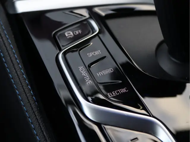 BMW 5 Serie 545e xDrive 2022 Hybride Benzine 79