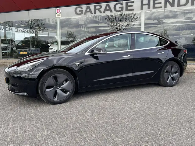 Tesla Model 3 Standard RWD Plus 60 kWh 2020 Elektrisch 4