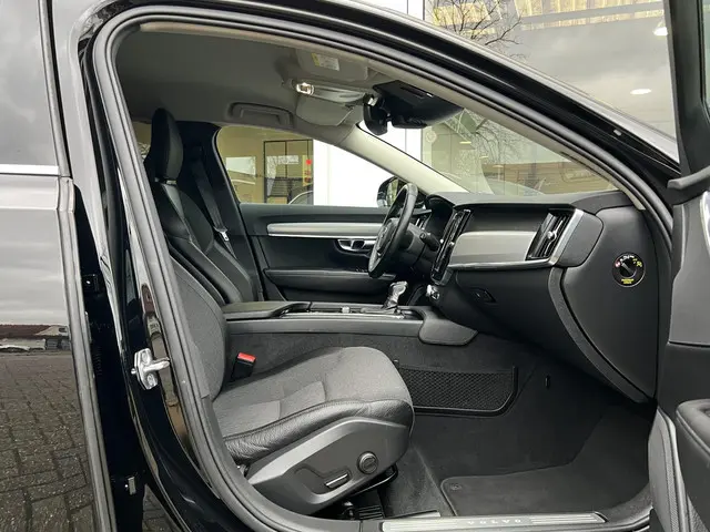 Volvo V90 2.0 T4 Momentum Pro 2020 Benzine 38