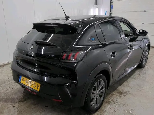 Peugeot e-208 2