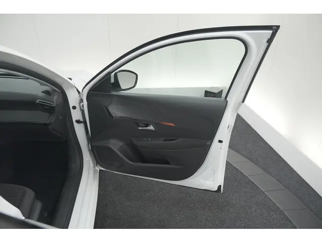 Peugeot 208 PureTech 100 EAT8 Active 2020 Benzine 62
