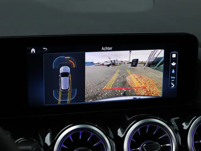 Mercedes-Benz GLA 250 e AMG line 2024 Hybride Benzine 22