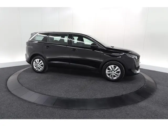 Peugeot 5008 PureTech 130 EAT8 Active Pack 2023 Benzine 8