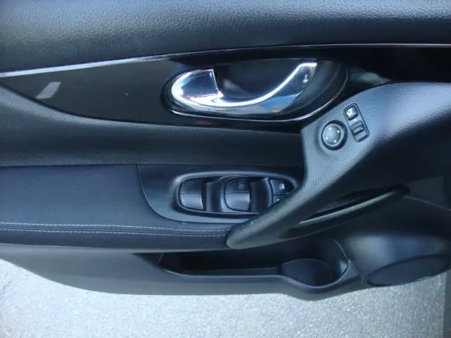 Nissan QASHQAI 1.2 Acenta ( 6 VER Airco ) 2014 Benzine 7