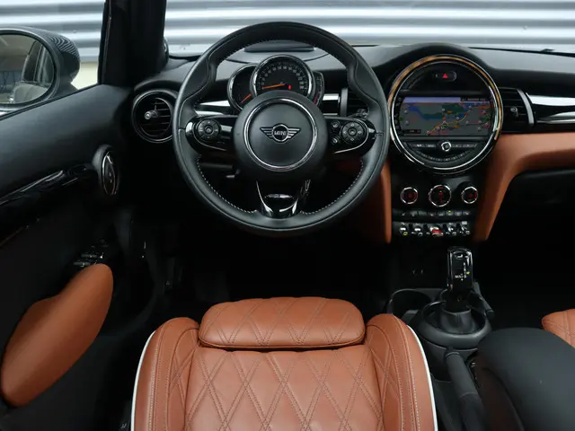 MINI 5-Deurs Cooper 2020 Benzine 9