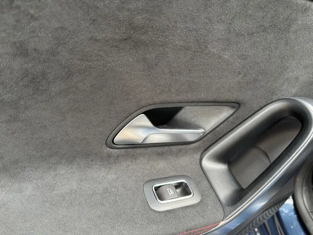 Mercedes-Benz A-Klasse Business AMG 2022 Benzine 15