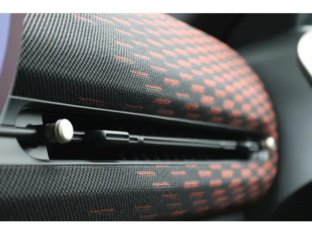 MINI Aceman John Cooper Works 2024 Elektrisch 33