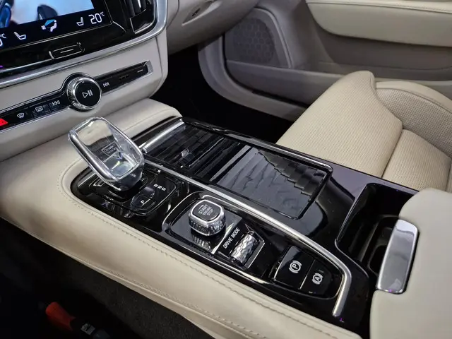 Volvo S90 2.0 T8 AWD Inscription 2019 Hybride Benzine 46