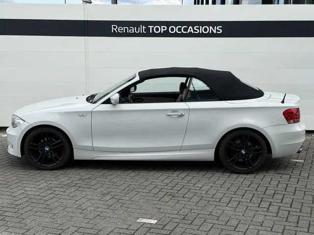 BMW 1 Serie Cabrio 118i M Pakket 2013 Benzine 16