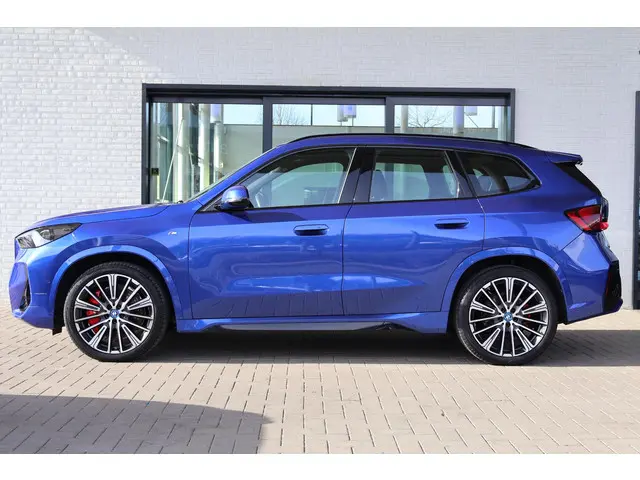 BMW iX1 eDrive20 2025 Elektrisch 3