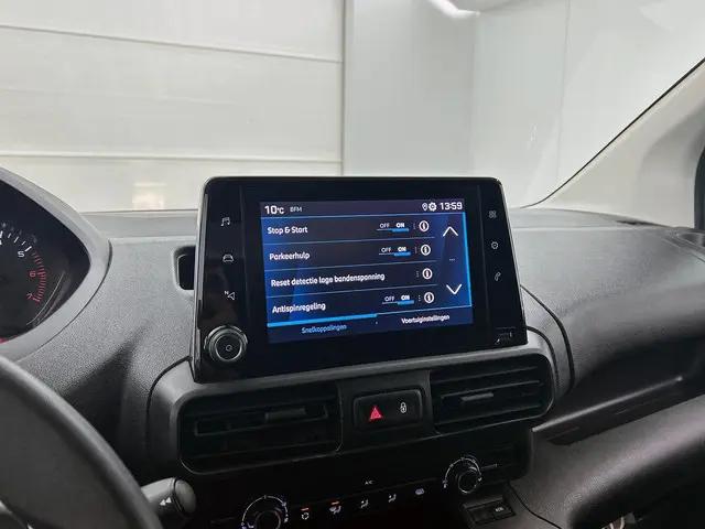 Peugeot Partner 1.5 BlueHDI Premium 130 PK 2020 Diesel 19