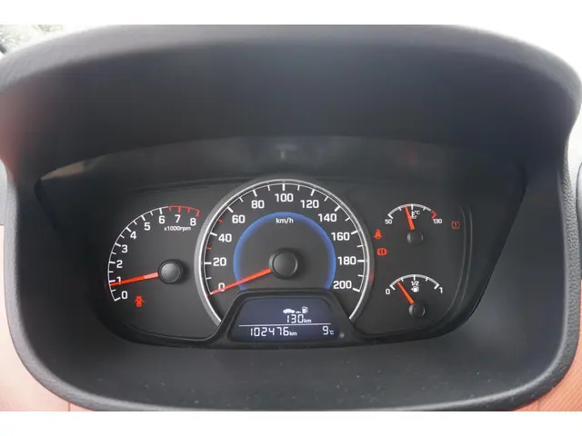 Hyundai i10 1.0i i-Motion Comfort 2017 Benzine 6