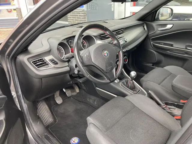 Alfa Romeo Giulietta 1.4 T Veloce 2014 Benzine 16