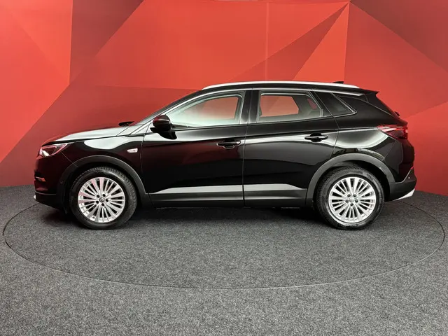 Opel Grandland X 1.2 Turbo Innovation 2019 Benzine 16
