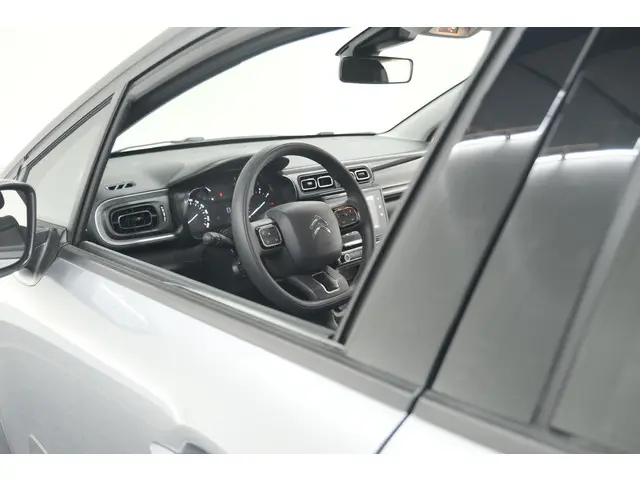 Citroën C3 PureTech 110 EAT6 Shine 2023 Benzine 2