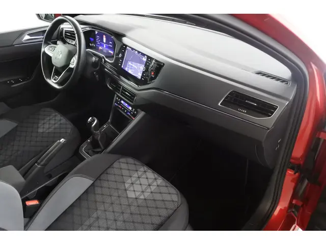 Volkswagen Polo 1.0 TSi R-Line 2022 Benzine 23