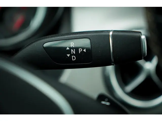 Mercedes-Benz GLA 250 4Matic 2015 Benzine 16