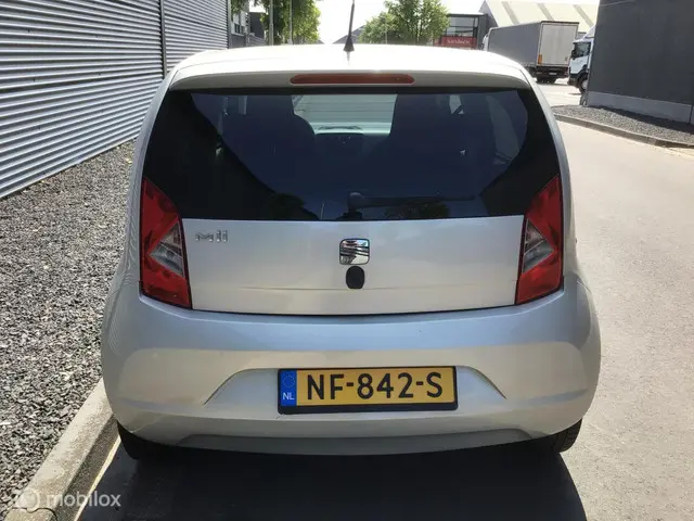 SEAT Mii 1.0 Style Chic 2013 Benzine 4