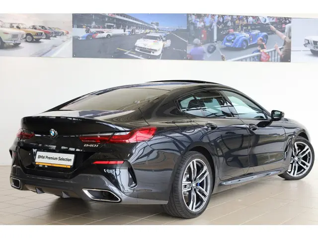 BMW 8 Serie 2