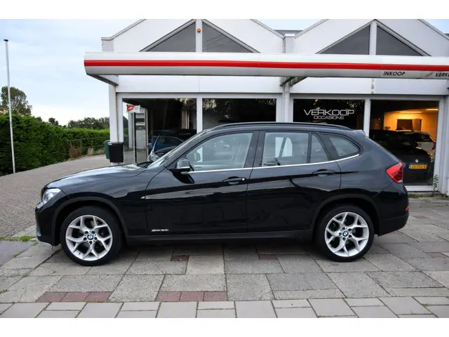 BMW X1 SDrive20i Executive 2014 Benzine 9