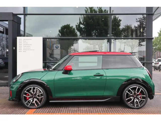MINI 3-Deurs John Cooper Works 2025 Benzine 4