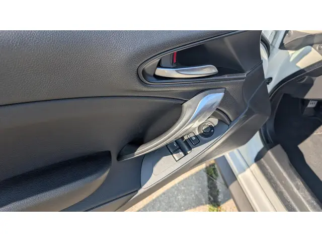 Fiat 124 Spider 1.4 MultiAir Turbo Abarth 2016 Benzine 23