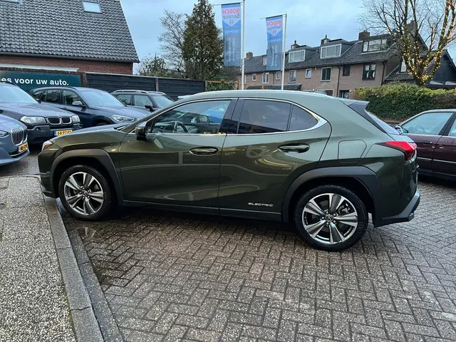 Lexus UX 300e Executive 54 kWh 2020 Elektrisch 32
