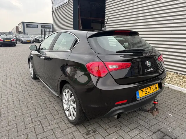 Alfa Romeo Giulietta 1.4 T Distinctive 2013 Benzine 7