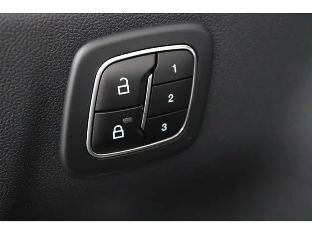 Ford Kuga 2.5 PHEV 225 Vignale 2023 Hybride Benzine 58