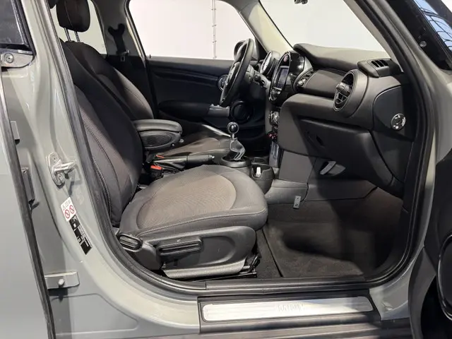 MINI One Mini 1.5 Grey Colour 100 PK 2019 Benzine 20